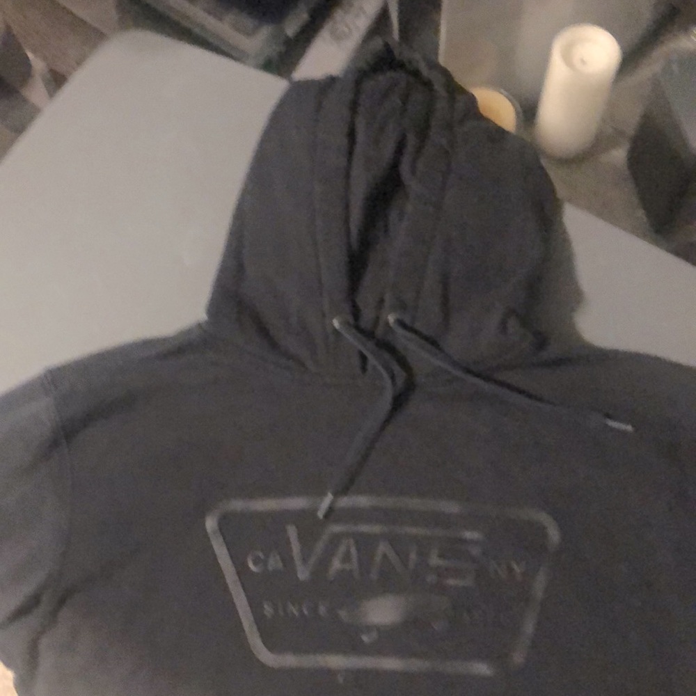Unisex Black on Black Van’s “Off the Wall” Hoodie. Great condition